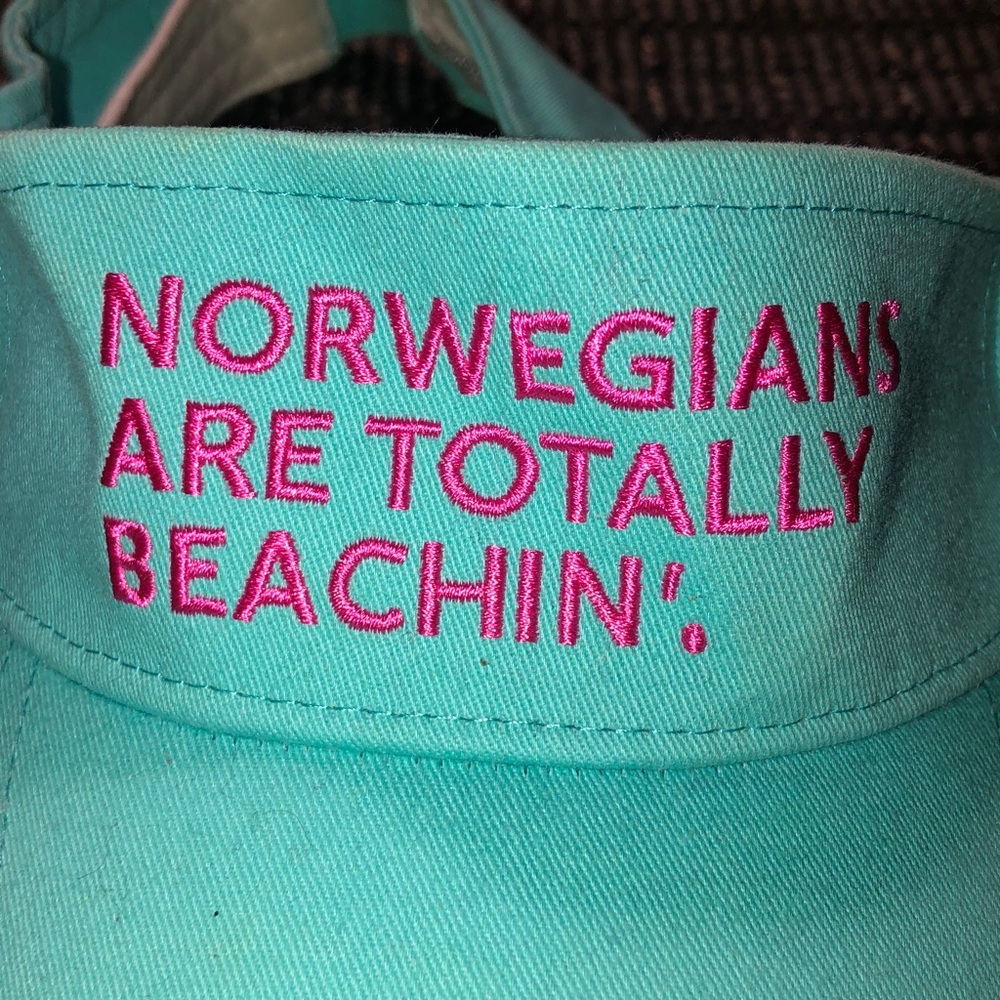 🐰 Norwegians are Totally Beachin’ Visor